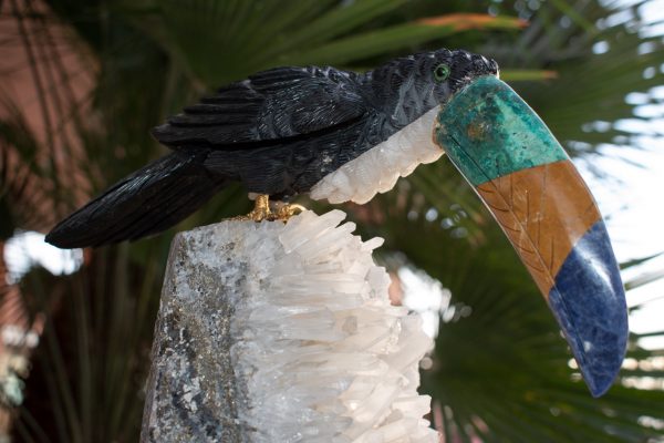 Obsidian Toucan