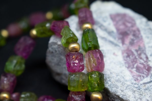 Tourmaline chain with Olivine and gold